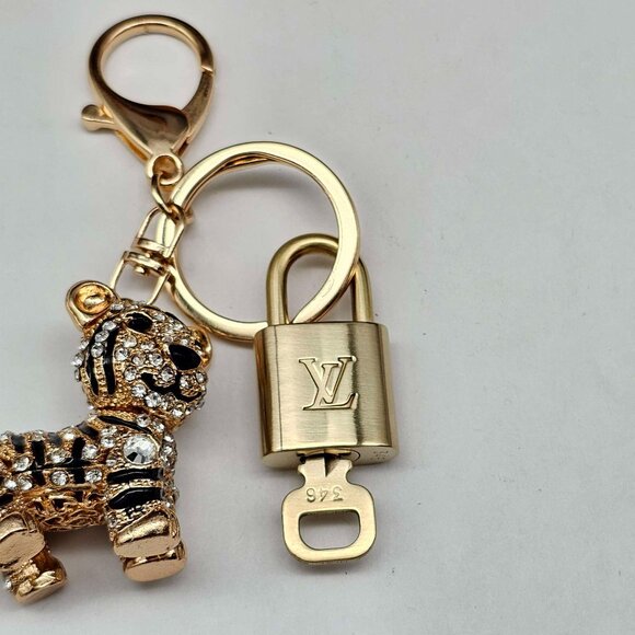 Authentic Louis Vuitton Lock & Key with unbranded Bagcharm, Keycharm, Keychain - Picture 6 of 8